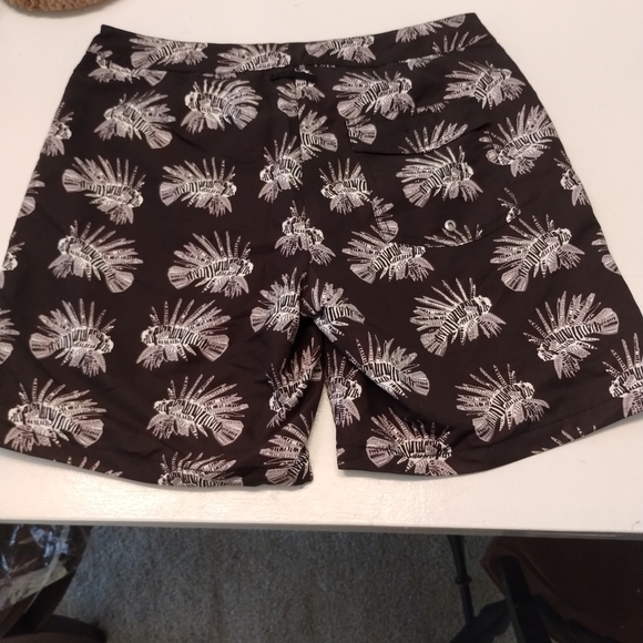 Men's Express brown swim trunks with piranhas on them size Medium - Picture 7 of 7
